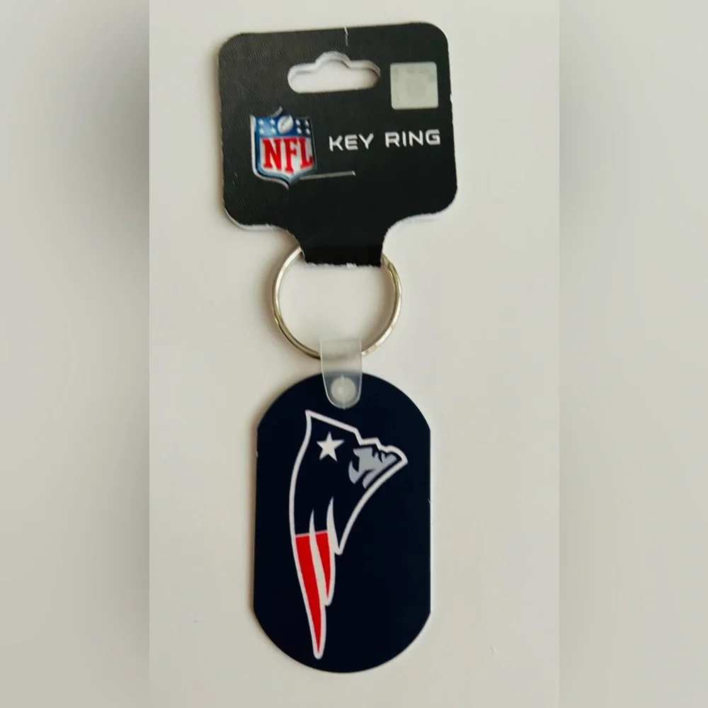 New Metal New England Patriots Keyring Team Logo WinCraft Licensed Key Football